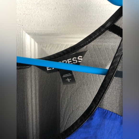 EXPRESS SLEEVELESS BLOUSE - Picture 2 of 3